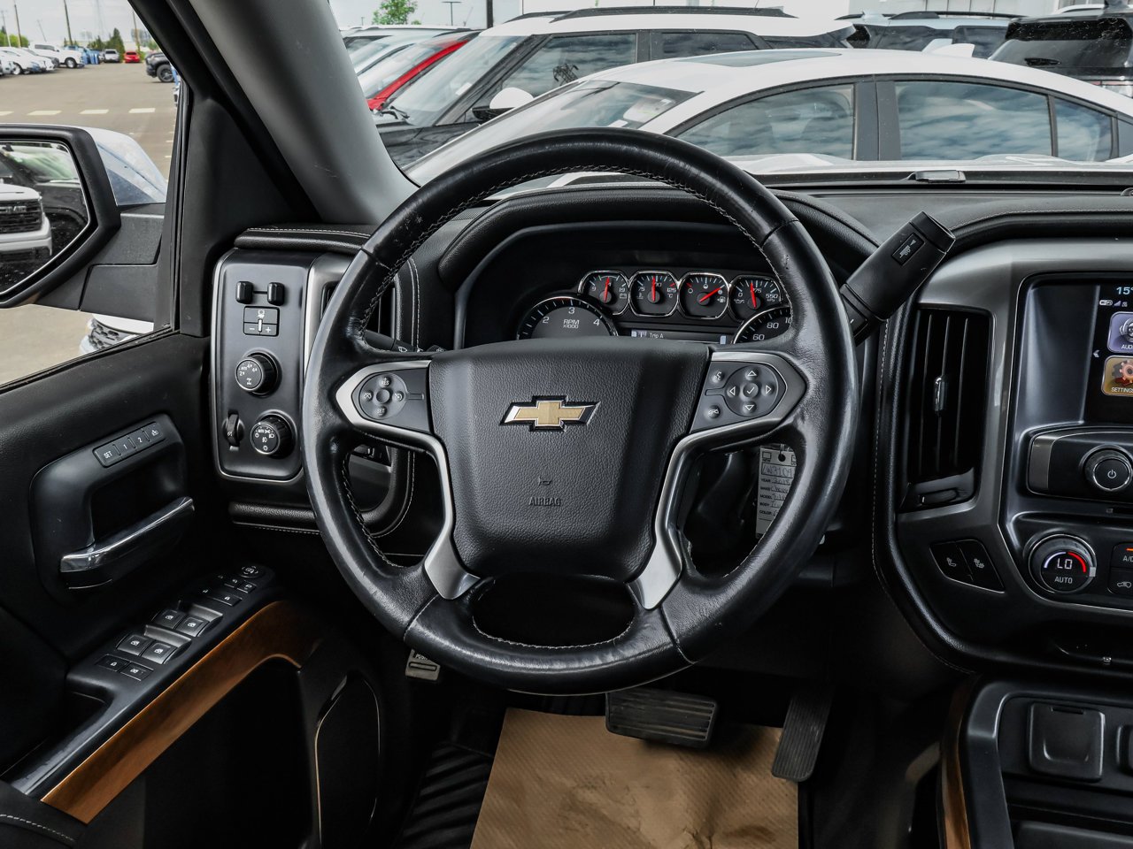 2018 Chevrolet Silverado 1500 4WD Crew Cab 143.5 LTZ w/2LZ Grey Sherwood Park - photo #17