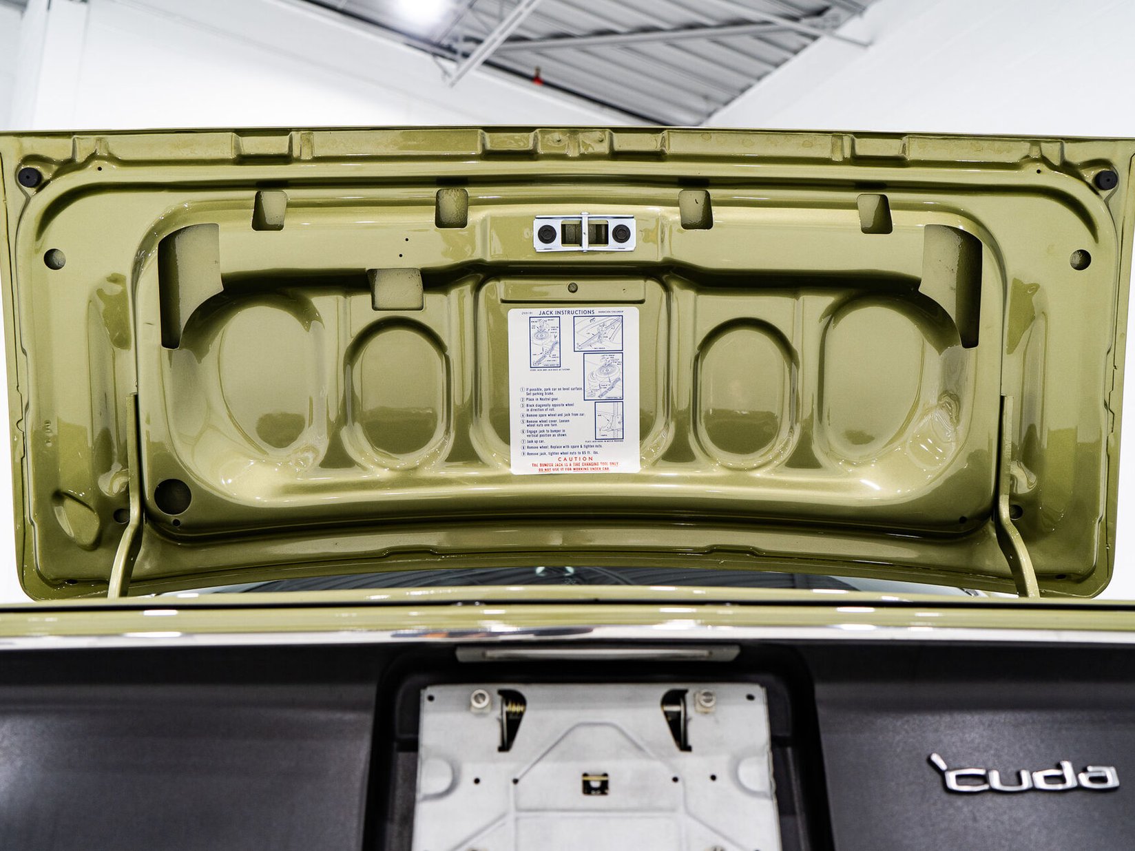 Plymouth HEMI Cuda *PRICE IN USD* | 1 Of 3 Used By Chrysler Of France Racing Division 1970 Vert Kirkland - photo #91