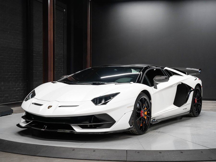 2020 Lamborghini Aventador 2020 White