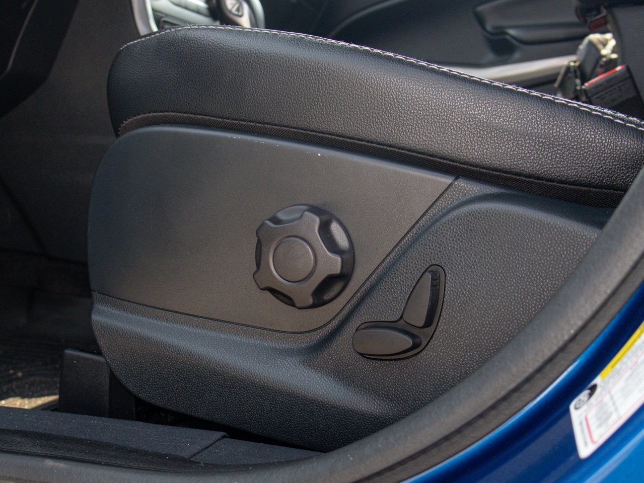 2022 Ford EcoSport SES 4WD Blue Sherwood Park - photo #17