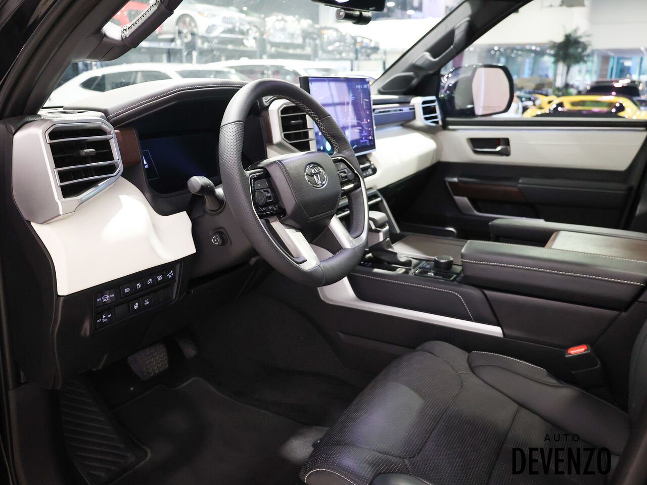 Toyota Sequoia 2025 Noir Saint-Eustache - photo #12