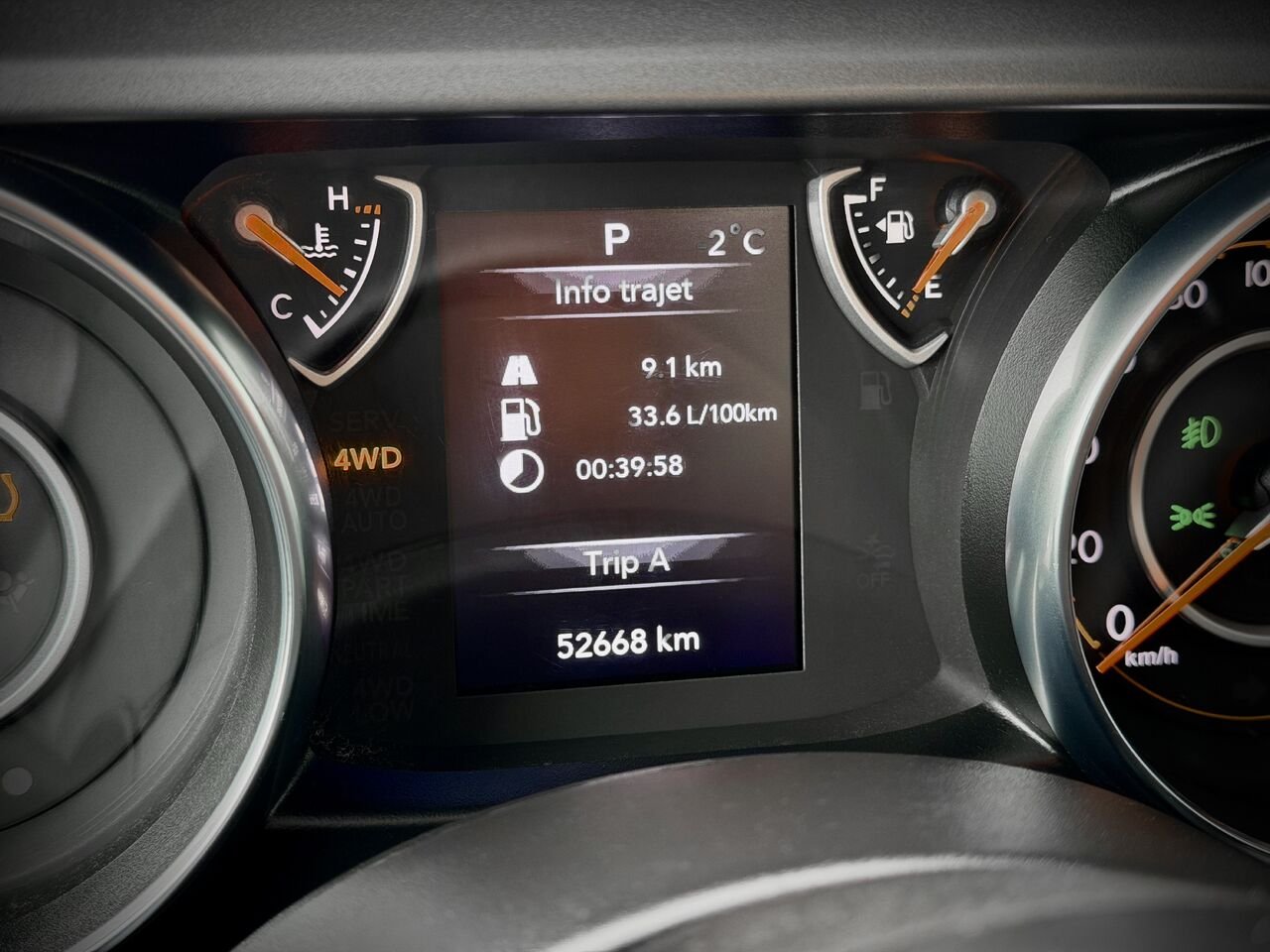 2022 Jeep Wrangler Silver Notre-Dame-des-Prairies - photo #22