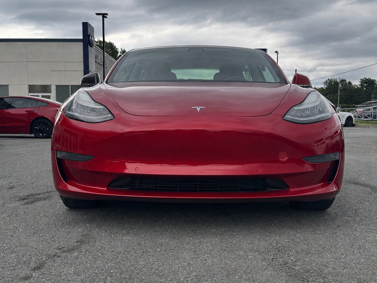 Tesla Model 3 Long Range AWD 2019 Rouge Granby - photo #9