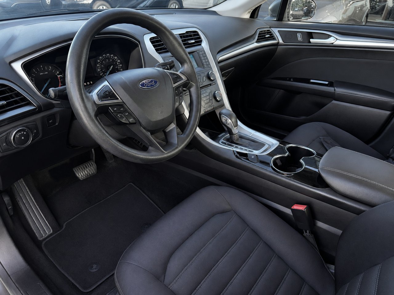 2014 Ford Fusion SE Grey Châteauguay - photo #1