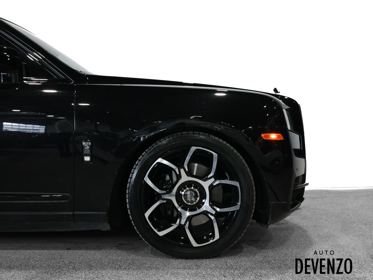 Rolls-Royce Cullinan 2023 Noir Saint-Eustache - photo #5