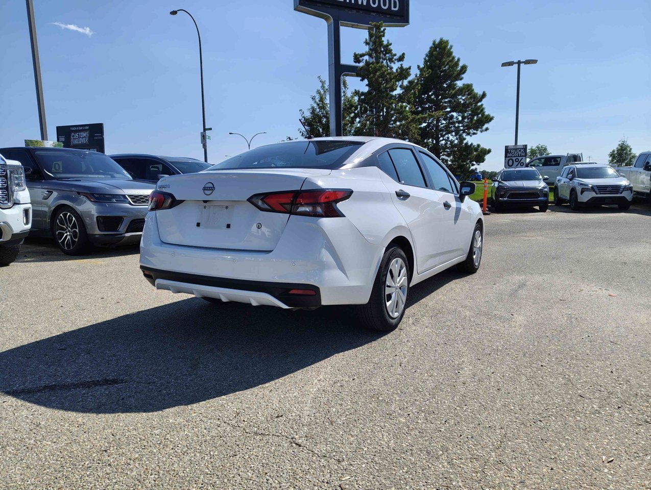 2025 Nissan Versa S CVT White Sherwood Park - photo #5