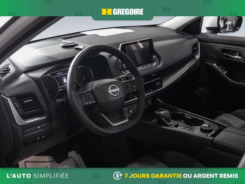 2025 Nissan Rogue White Laval - photo #8