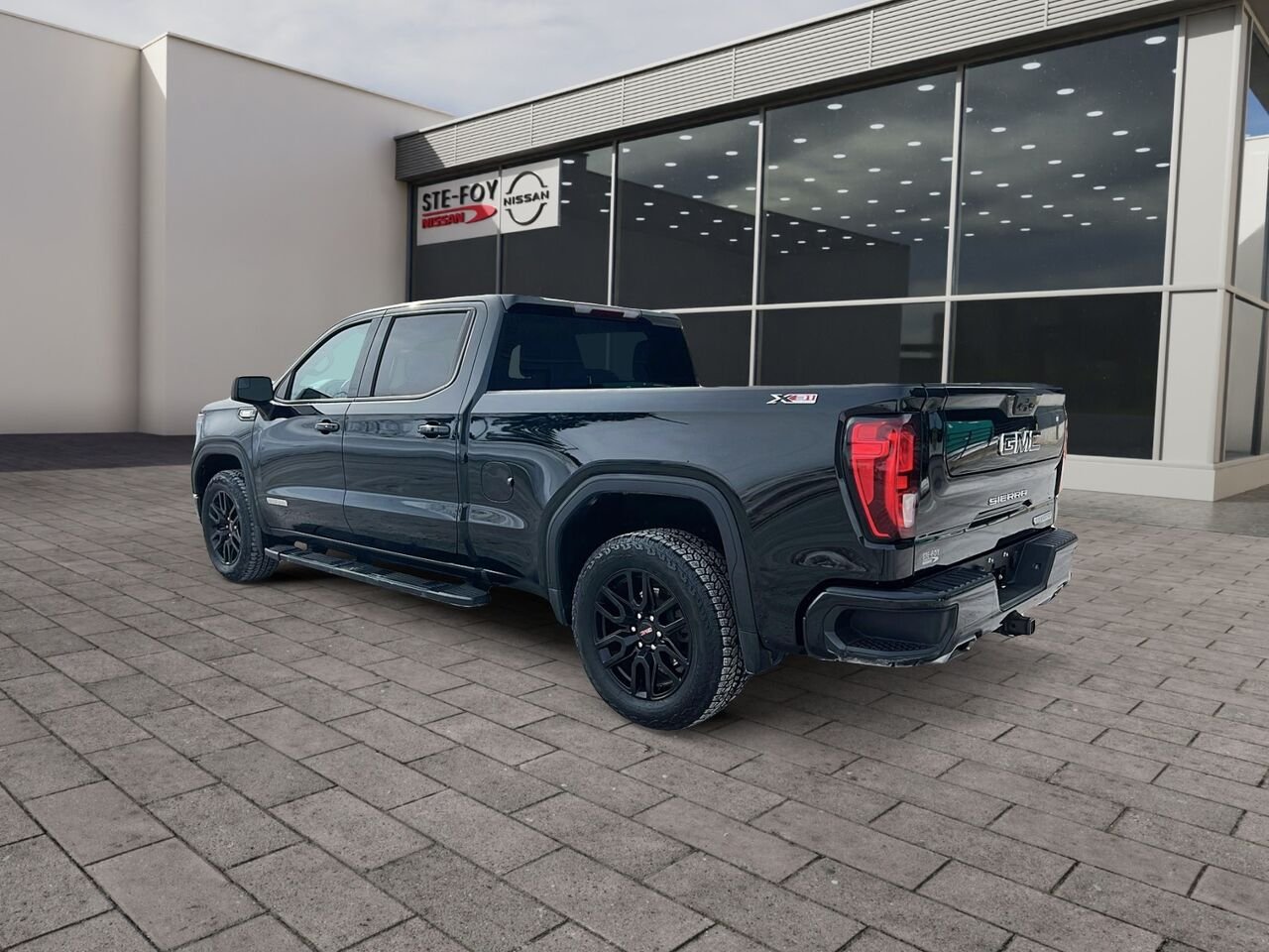 GMC Sierra 1500 2024 Noir Québec - photo #3