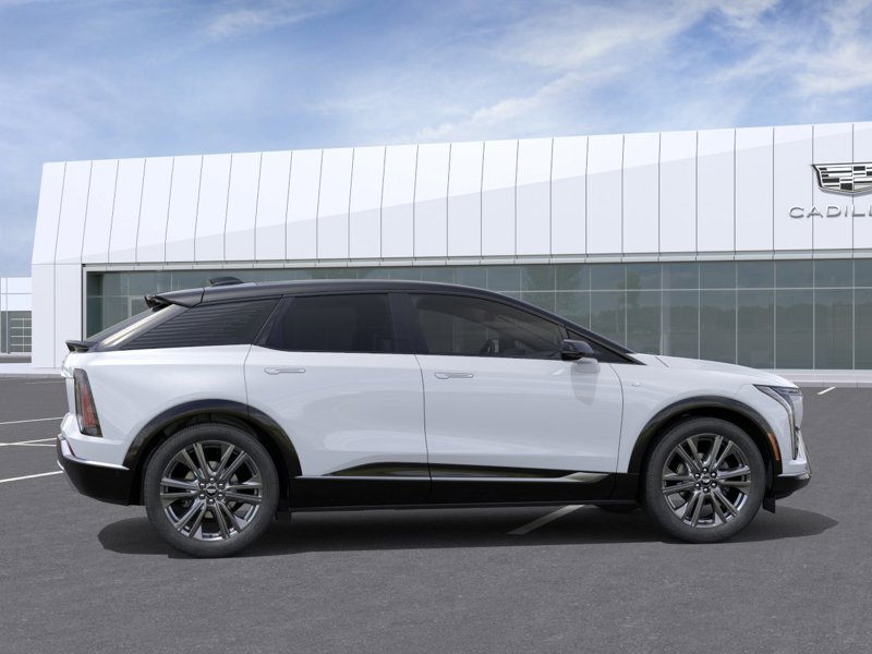 2027 CADILLAC OPTIQ 2027 Vibrant White Tricoat