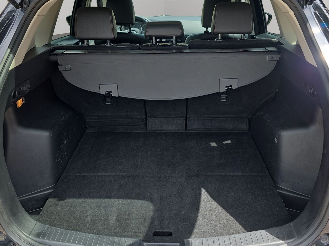 Mazda CX-5 Traction intégrale, 4 portes, boîte automatique, GT, Toit ouvrant, commande audio au volant 2013 Noir Val-David - photo #22