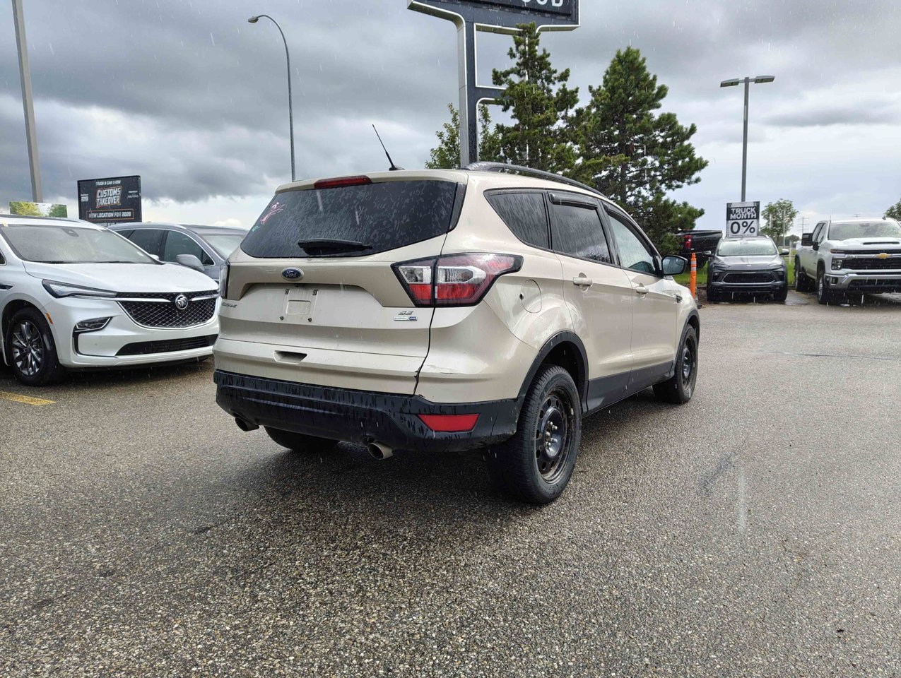 2017 Ford Escape 4WD 4dr SE White Gold Sherwood Park - photo #5