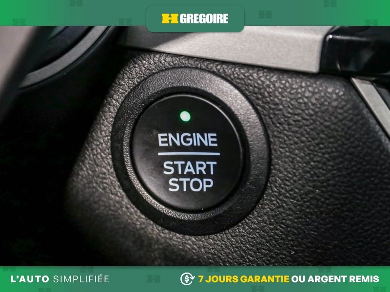 2022 Ford Escape Grey Laval - photo #21