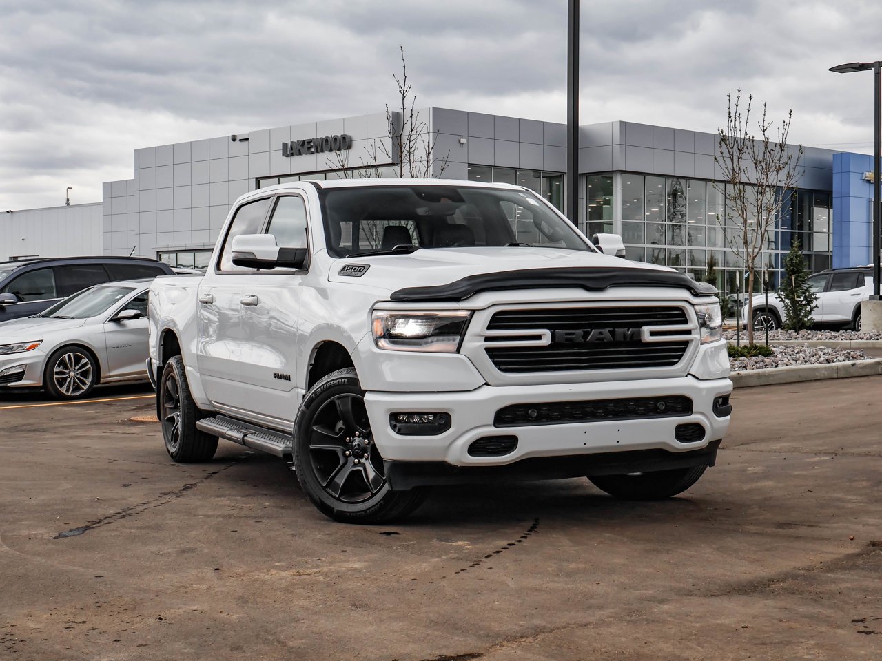 2023 Ram 1500 Sport 4x4 Crew Cab 5'7 Box White Sherwood Park - photo #1