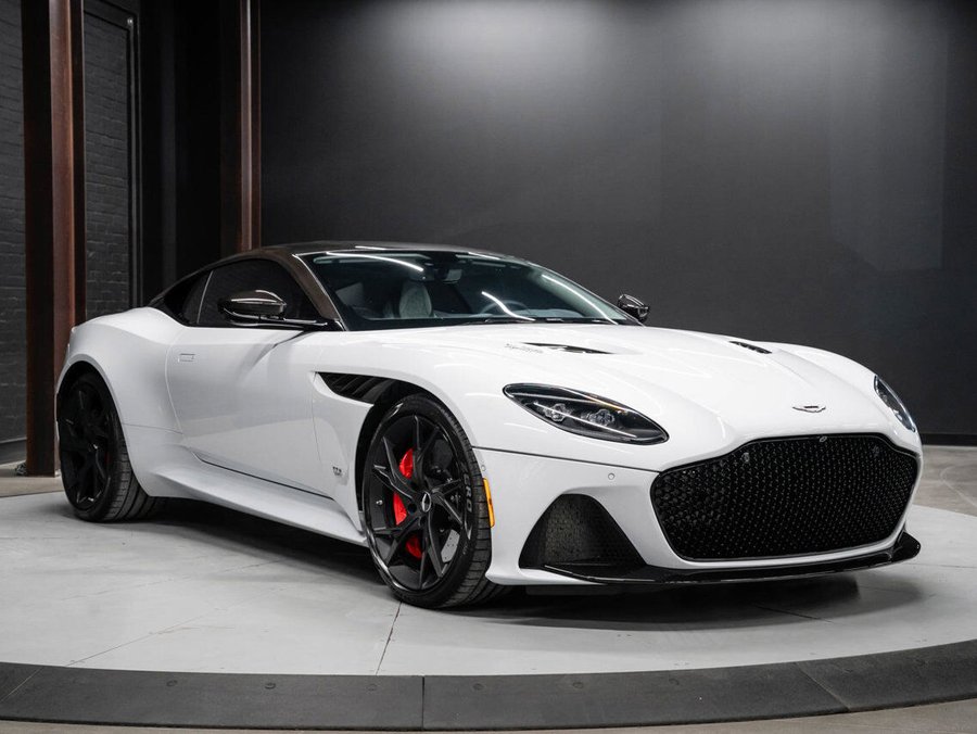 2019 Aston Martin DBS 2019 White