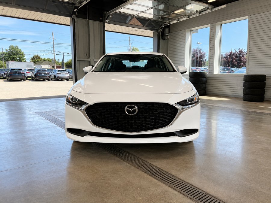 2026 MAZDA Mazda3 2026 Snowflake White Pearl