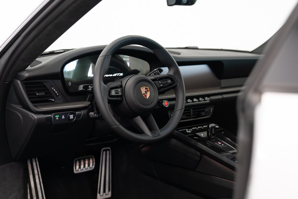 Porsche 911 Carrera GTS Coupe \\ \\ NO LUXURY TAX 2026 Argent Kirkland - photo #15
