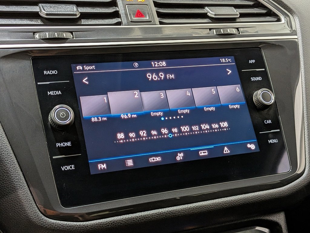 Volkswagen Tiguan Comfortline 4MOTION 2024 Gris Val-David - photo #19