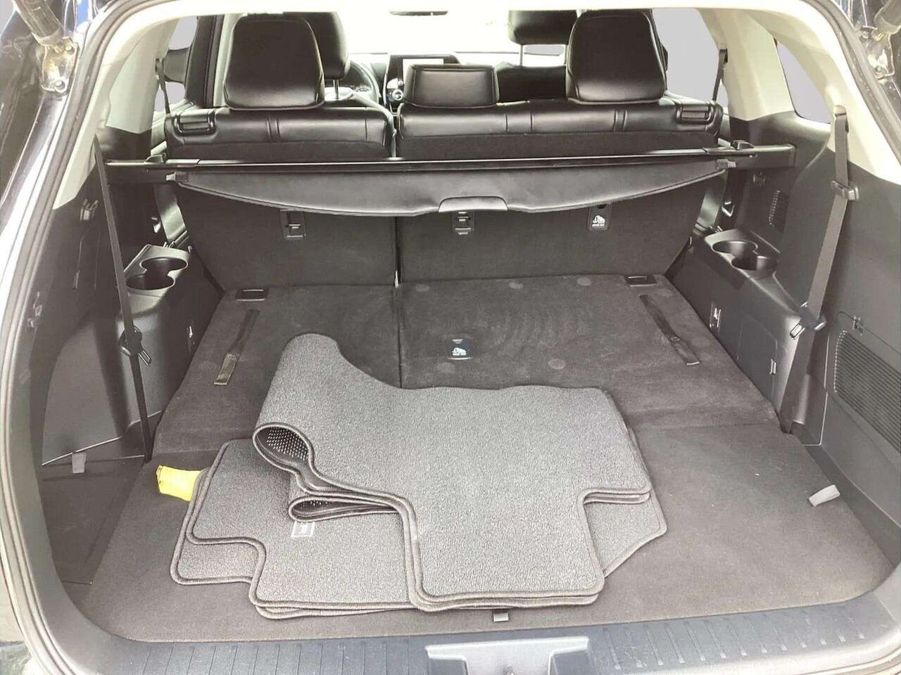 2023 Toyota Highlander XLE AWD Black Gatineau - photo #19