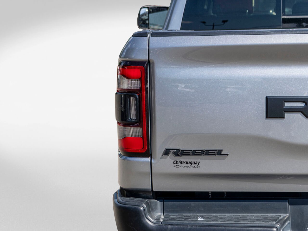 Ram 1500 Rebel cabine d'équipe 4x4 caisse de 5 pi 7 po 2023 Gris Châteauguay - photo #30