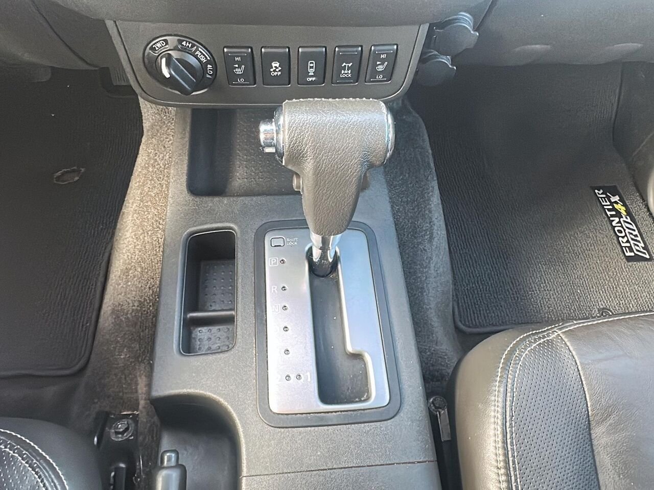 2015 Nissan Frontier Black Rouyn-Noranda - photo #12