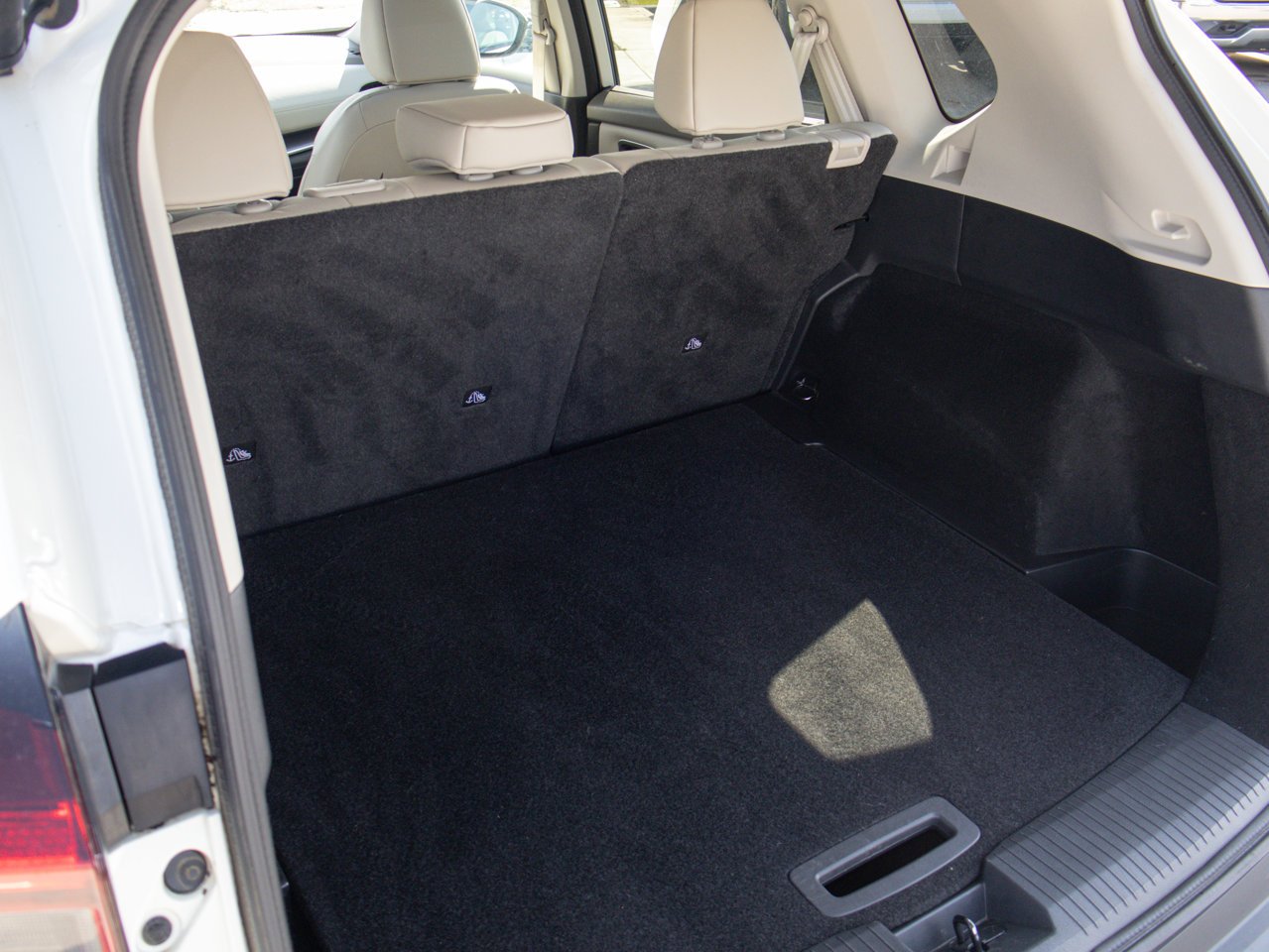 2021 Nissan Rogue AWD SV White Sherwood Park - photo #10