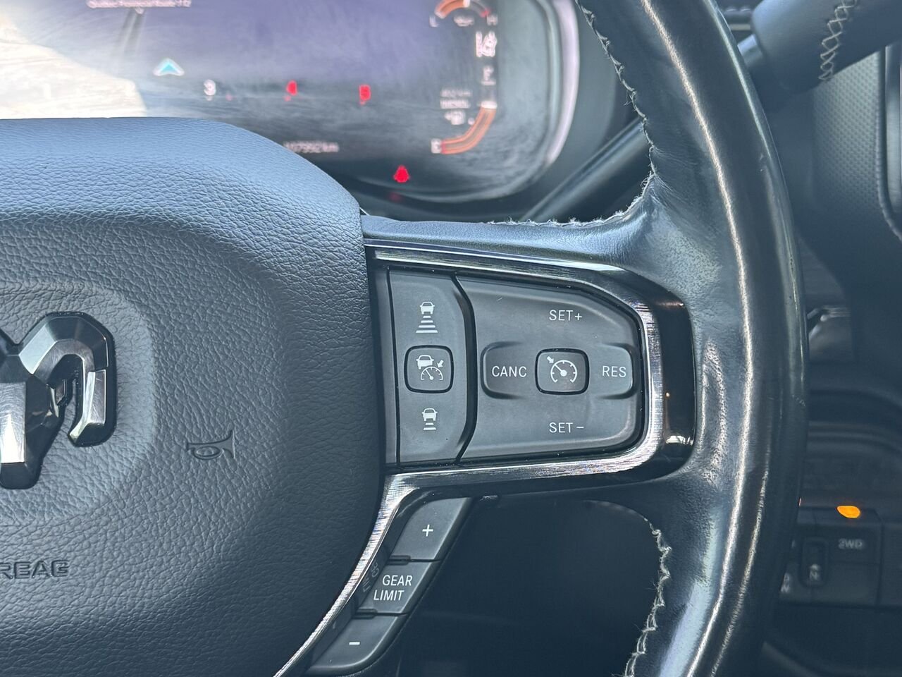 Ram 2500 Limited Cummins 2023 Noir Granby - photo #16
