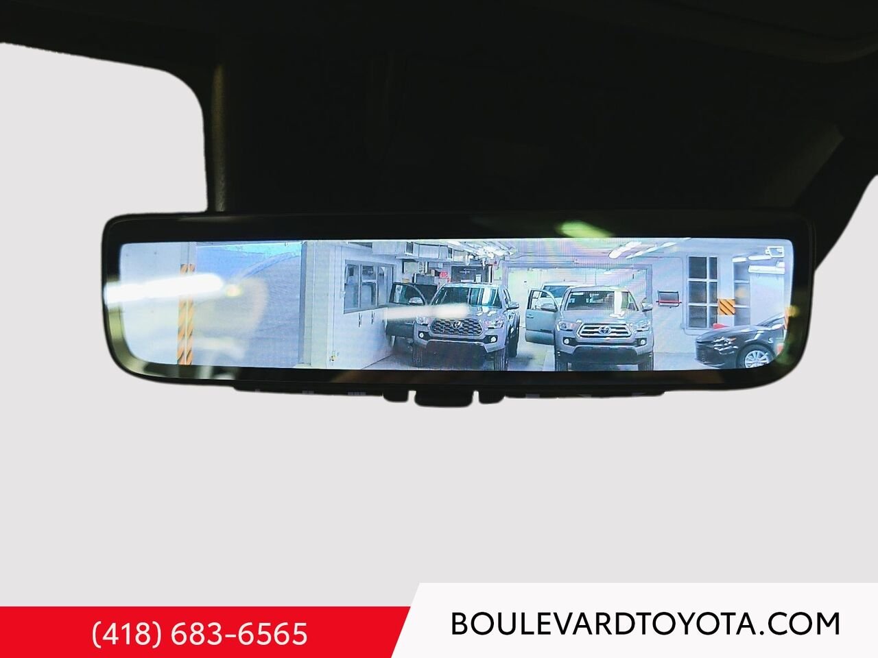 Toyota Tundra 531782-43 | PLATINUM CREWMAX, 4X4 2024 Gris magnétique métallisé Québec - photo #18