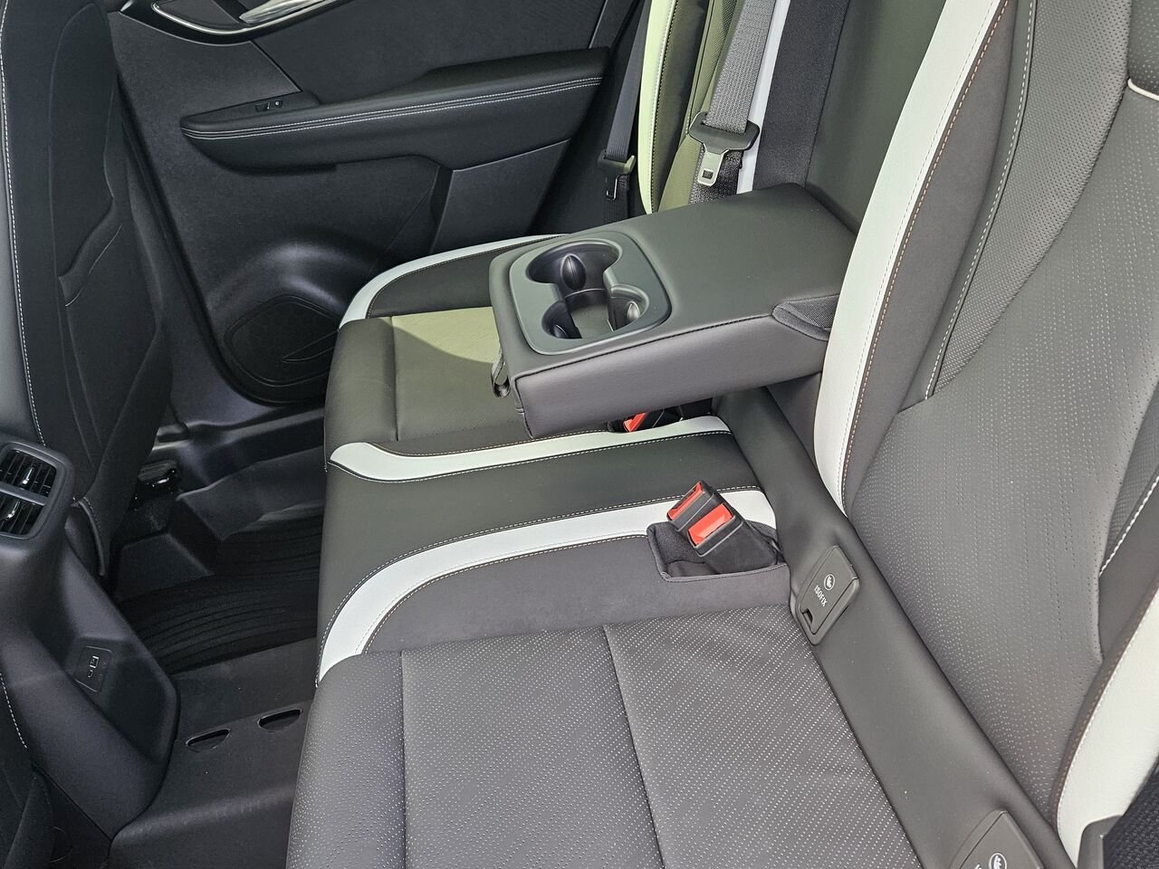 Buick Envision Tourisme sport 4 portes TI 2026 Blanc irisé triple couche Thetford Mines - photo #15