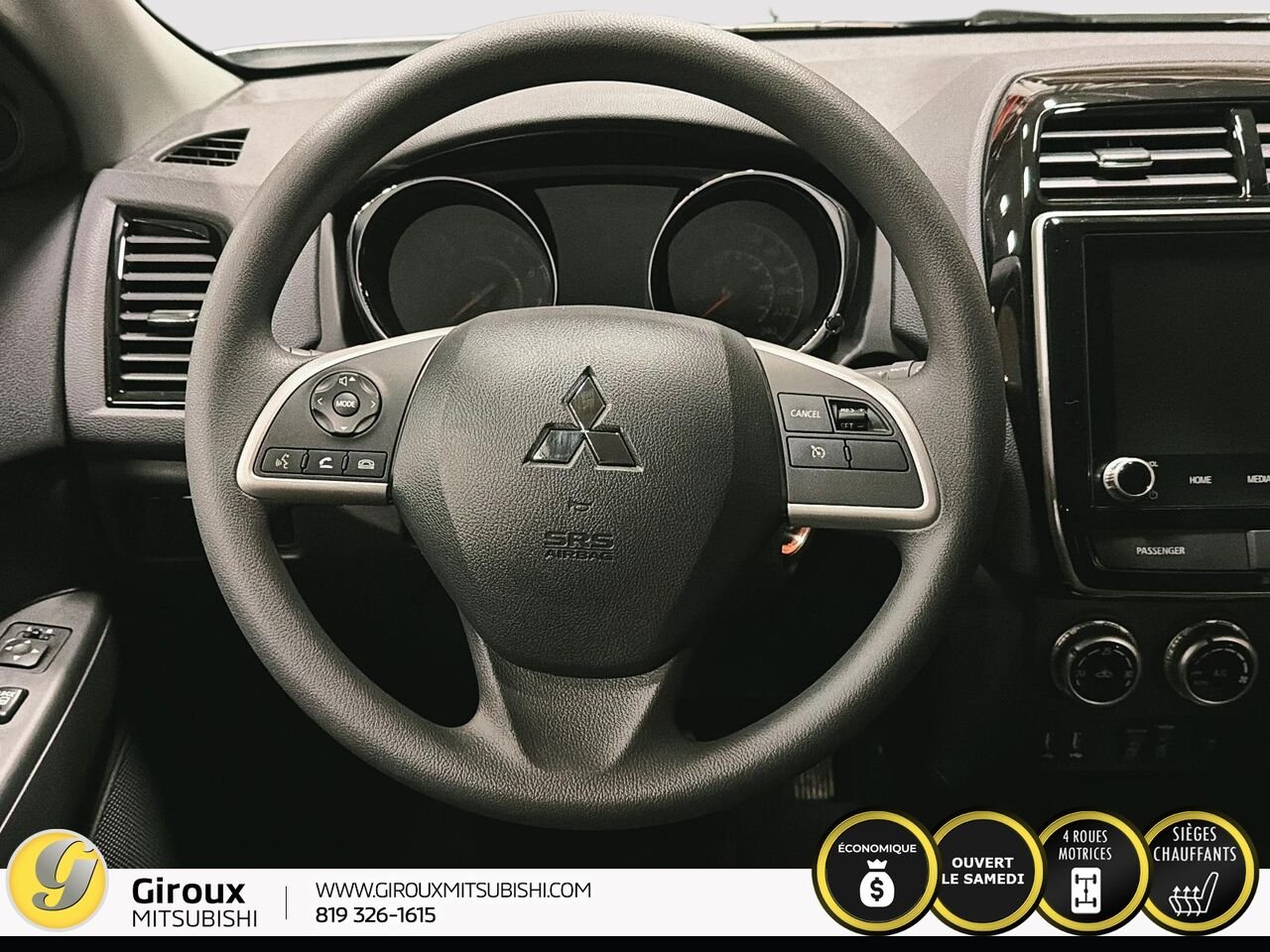 2025 Mitsubishi RVR White Sainte-Agathe-des-Monts - photo #10