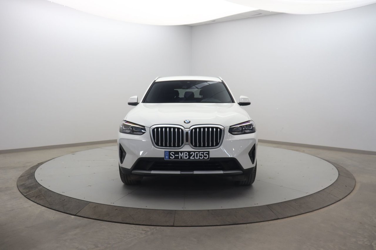 BMW X3 NIV 5UX53DP09N9J29477 2022 Blanc brillant givré Chicoutimi - photo #1