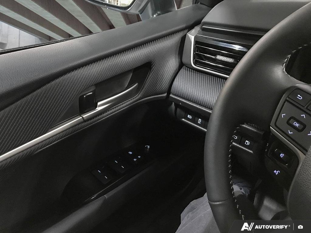 2025 Toyota Camry S2501988 | SE Upgrade White Edmonton - photo #16