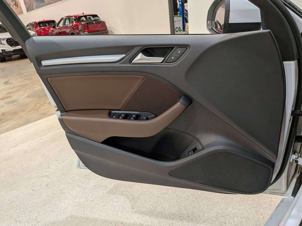 Audi A3 Sedan 2.0 TFSI quattro Komfort 2018 Blanc Val-David - photo #31