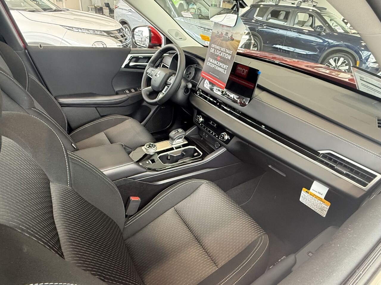 MITSUBISHI Outlander 2026 Rouge diamant Gatineau - photo #4
