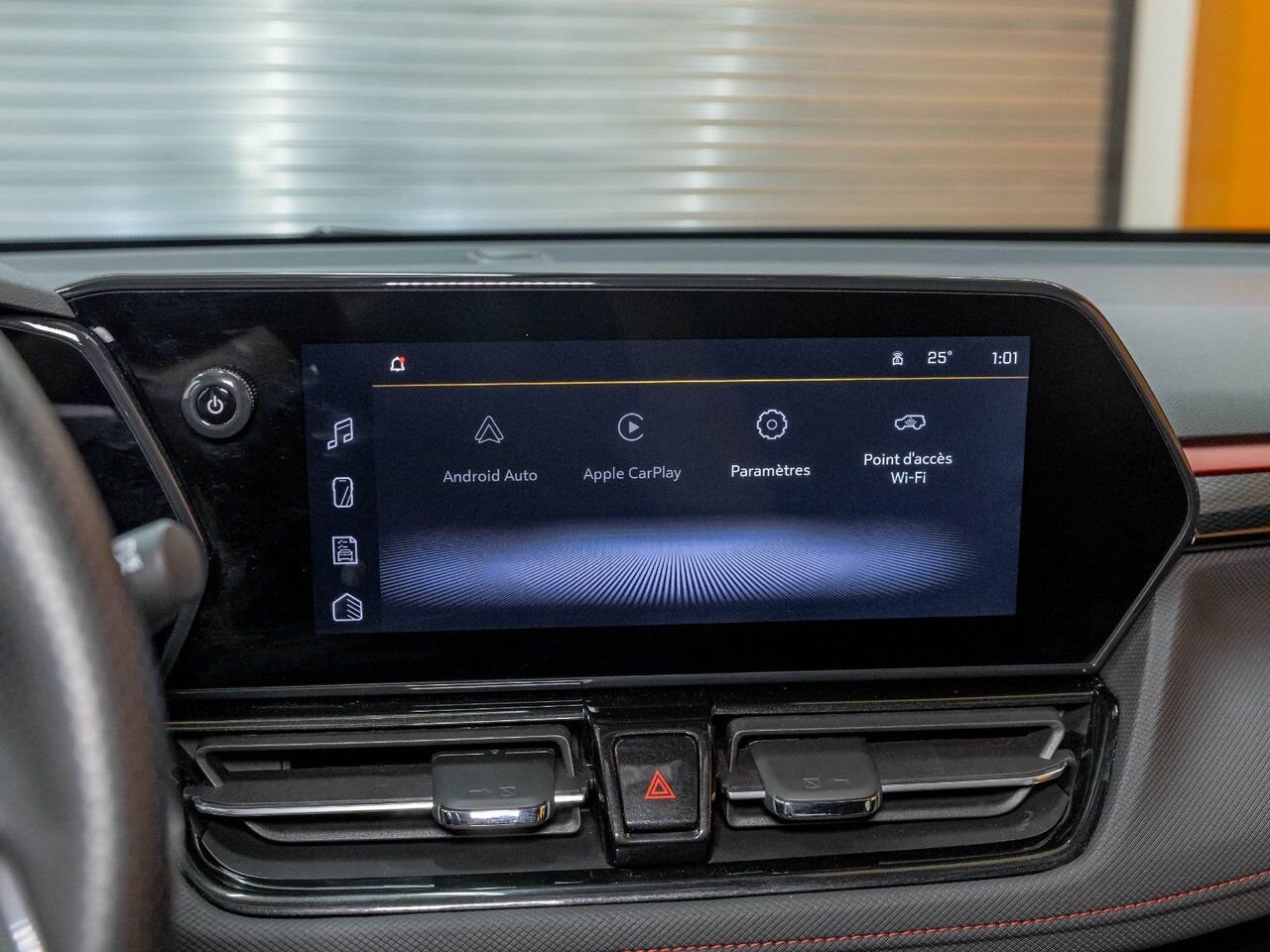 2024 Chevrolet Trailblazer RS AWD *SIÈGES CHAUFF* CARPLAY BLUETOOTH WIFI USB Black Saint-Jérôme - photo #15