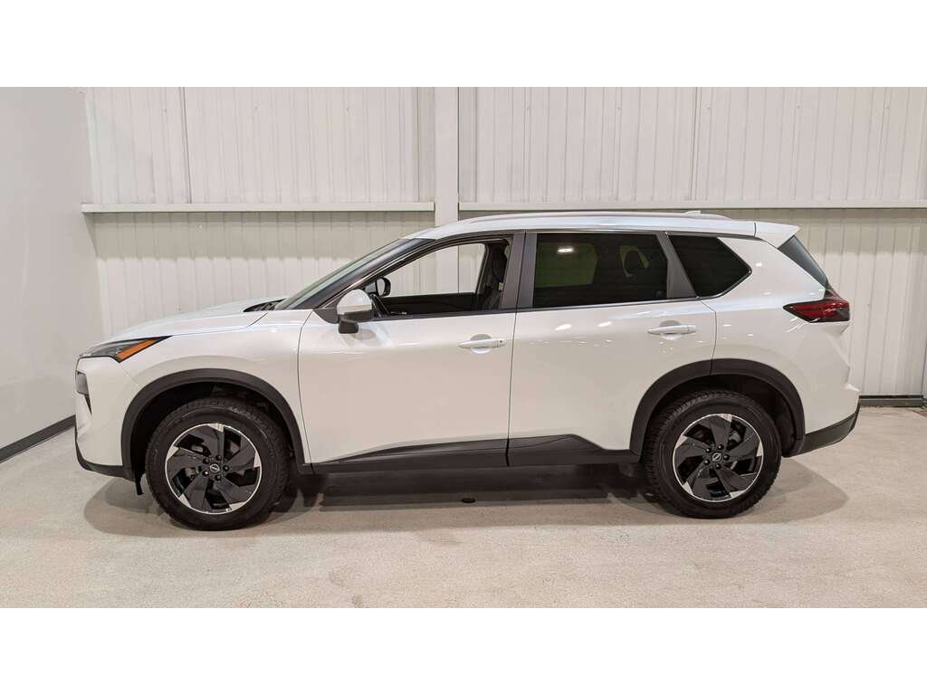 2024 Nissan Rogue AWD S White Val-David - photo #4