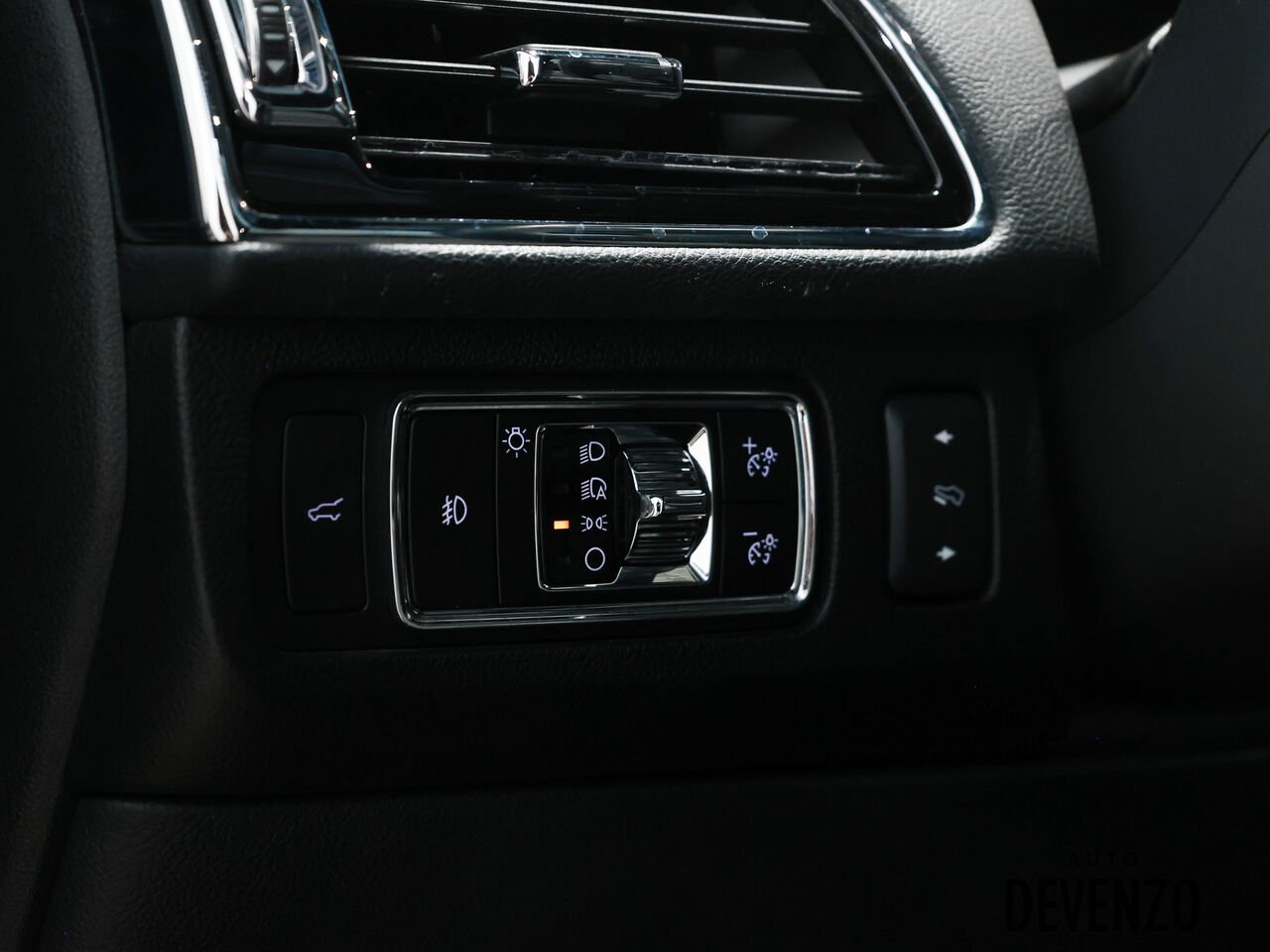 Lincoln Navigator L 2023 Noir Saint-Eustache - photo #12