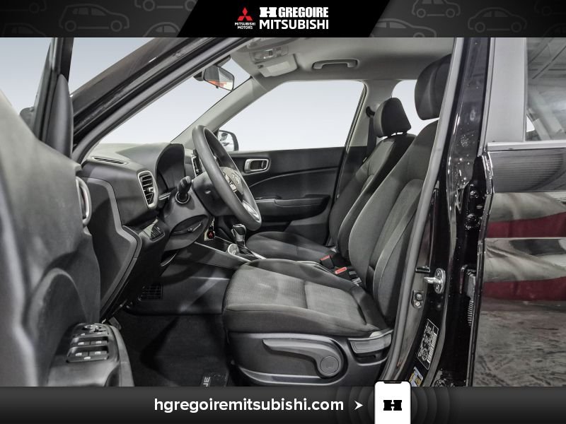 2023 Hyundai Venue Black Saint-Eustache - photo #13