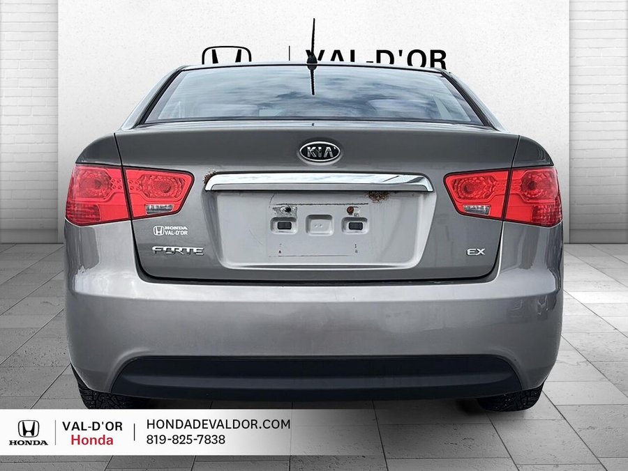 2012 Kia Forte 2012 Beige