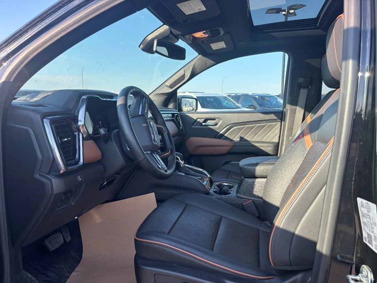 2025 GMC Canyon 4WD Crew Cab AT4 Black Sherwood Park - photo #5