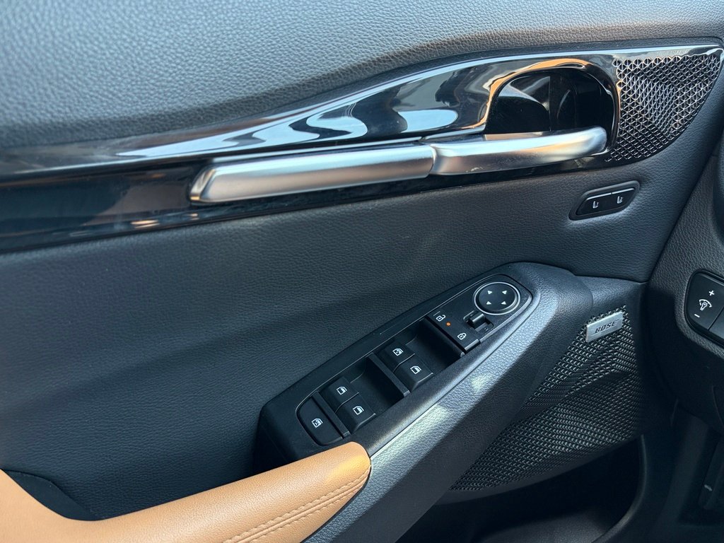 2024 Kia Seltos Black Gatineau - photo #10