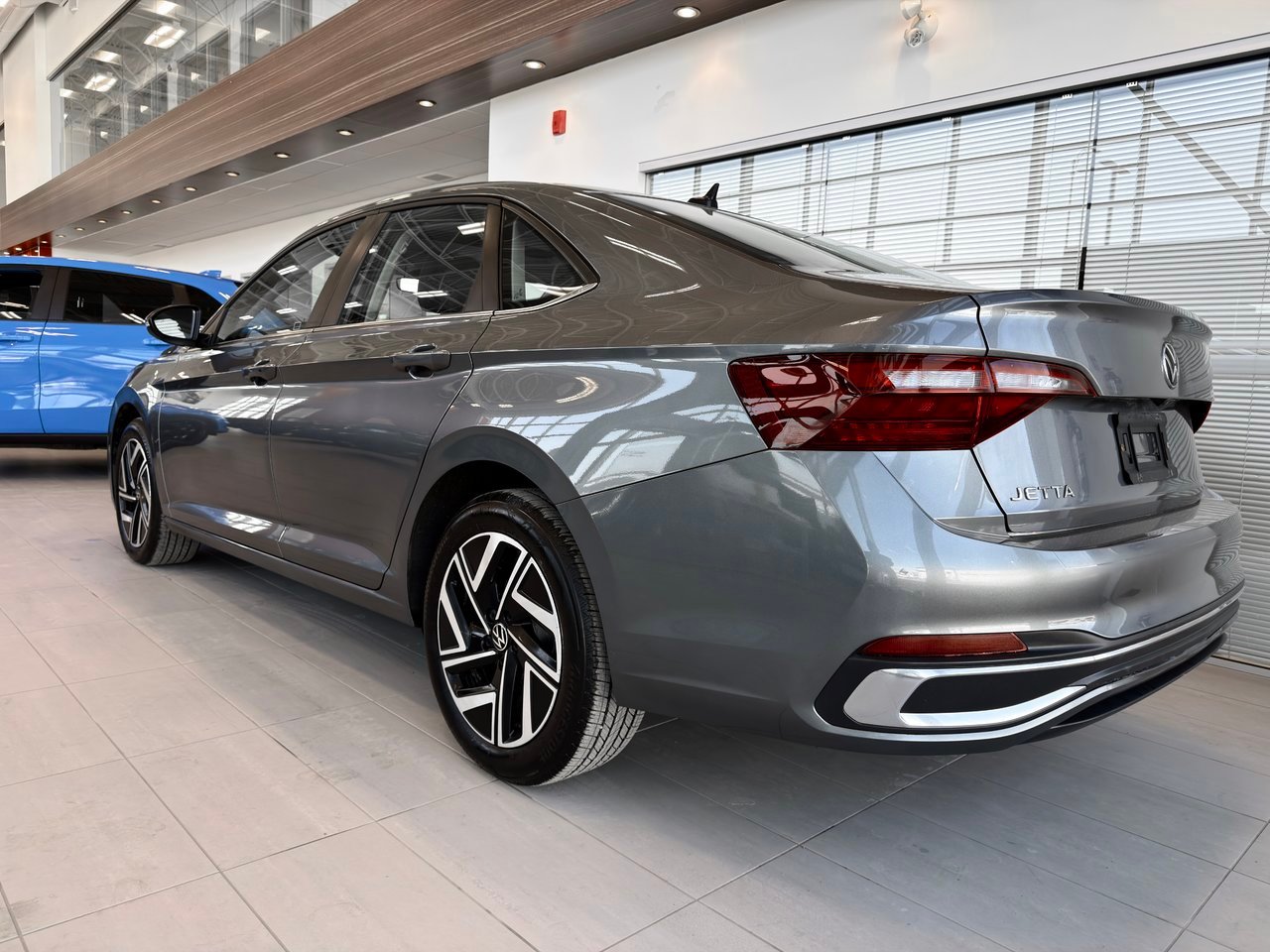 Volkswagen Jetta 2022 Gris Notre-Dame-des-Prairies - photo #9
