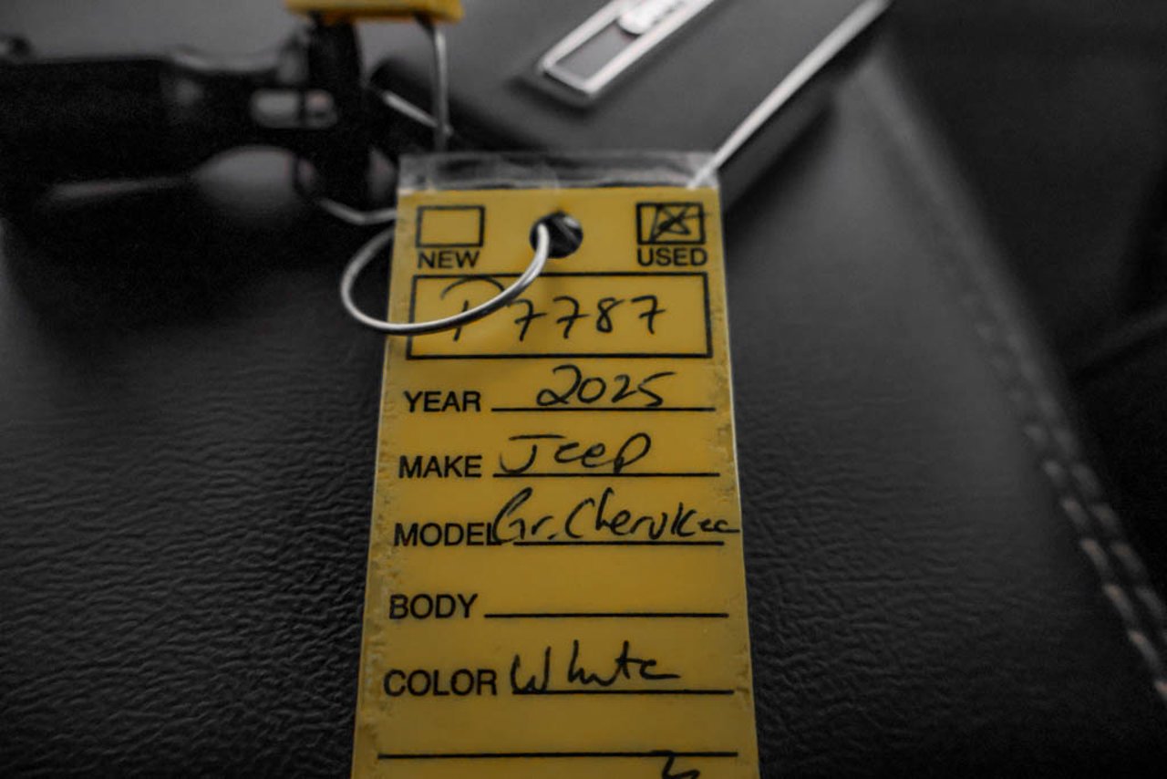 2025 Jeep Grand Cherokee Altitude 4x4 White Sherwood Park - photo #31