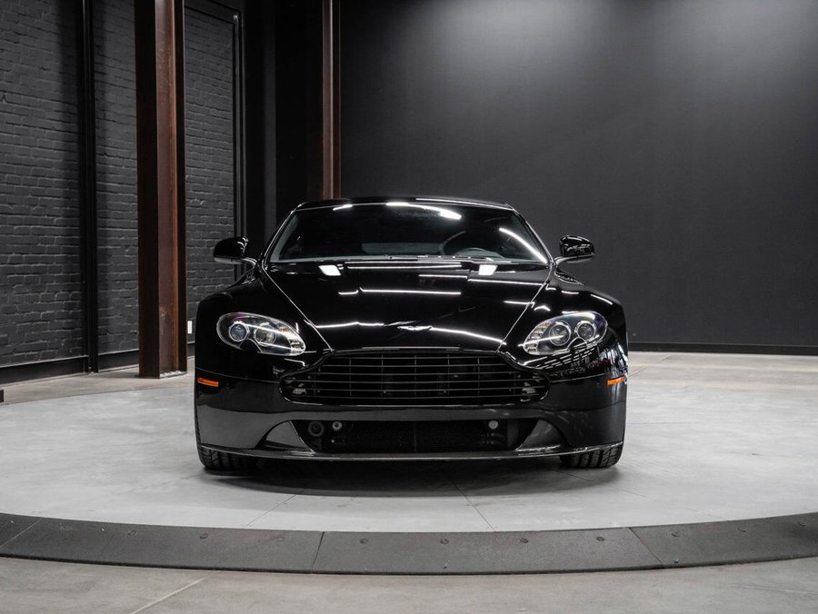 2012 Aston Martin V8 Vantage 2012 Black