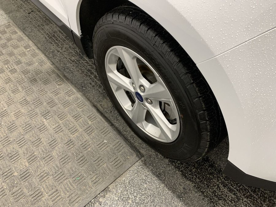 2022 Ford Edge SE AWD 2022 White