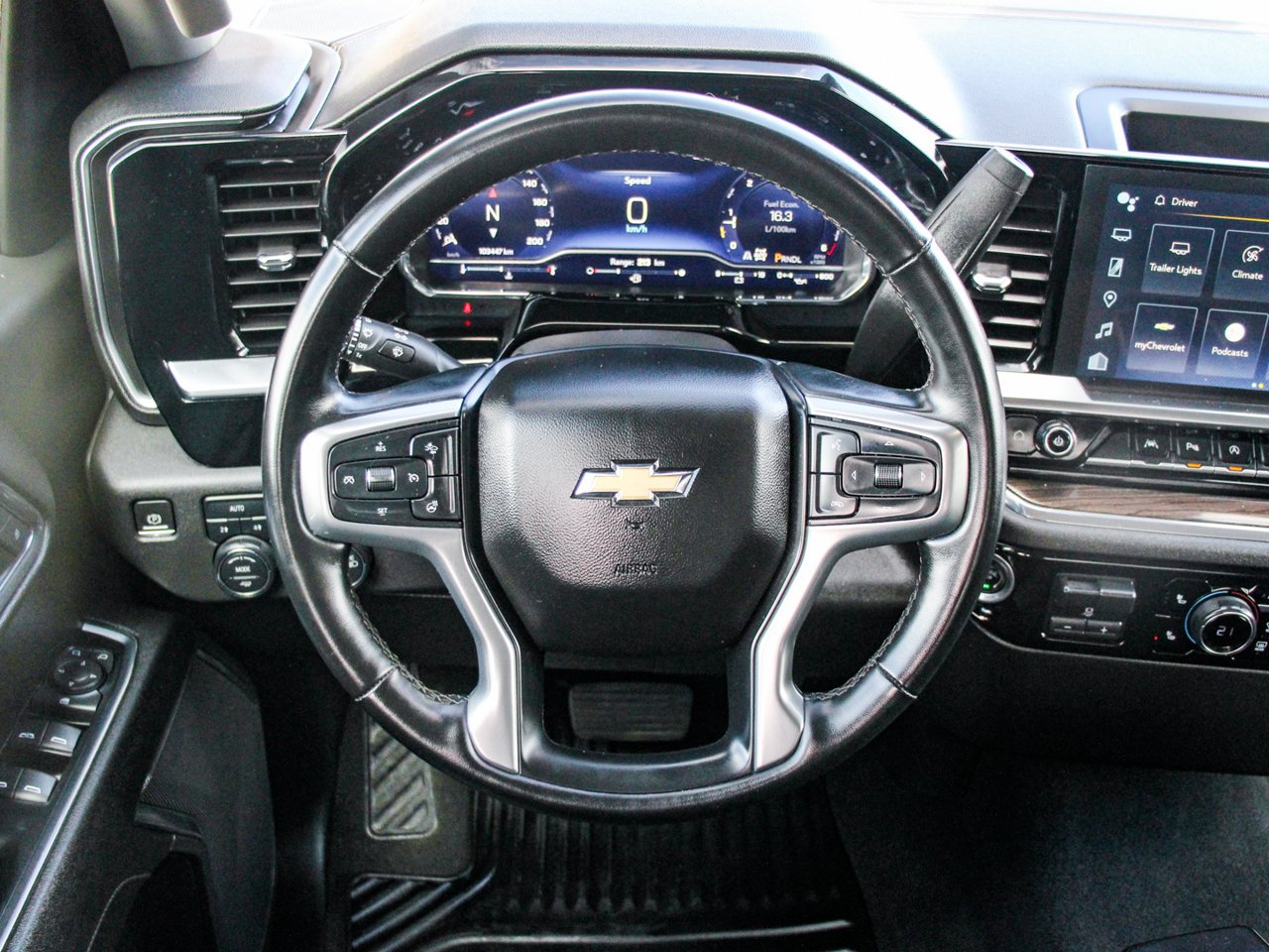 2023 Chevrolet Silverado 1500 4WD Crew Cab 147 LT Grey Sherwood Park - photo #17