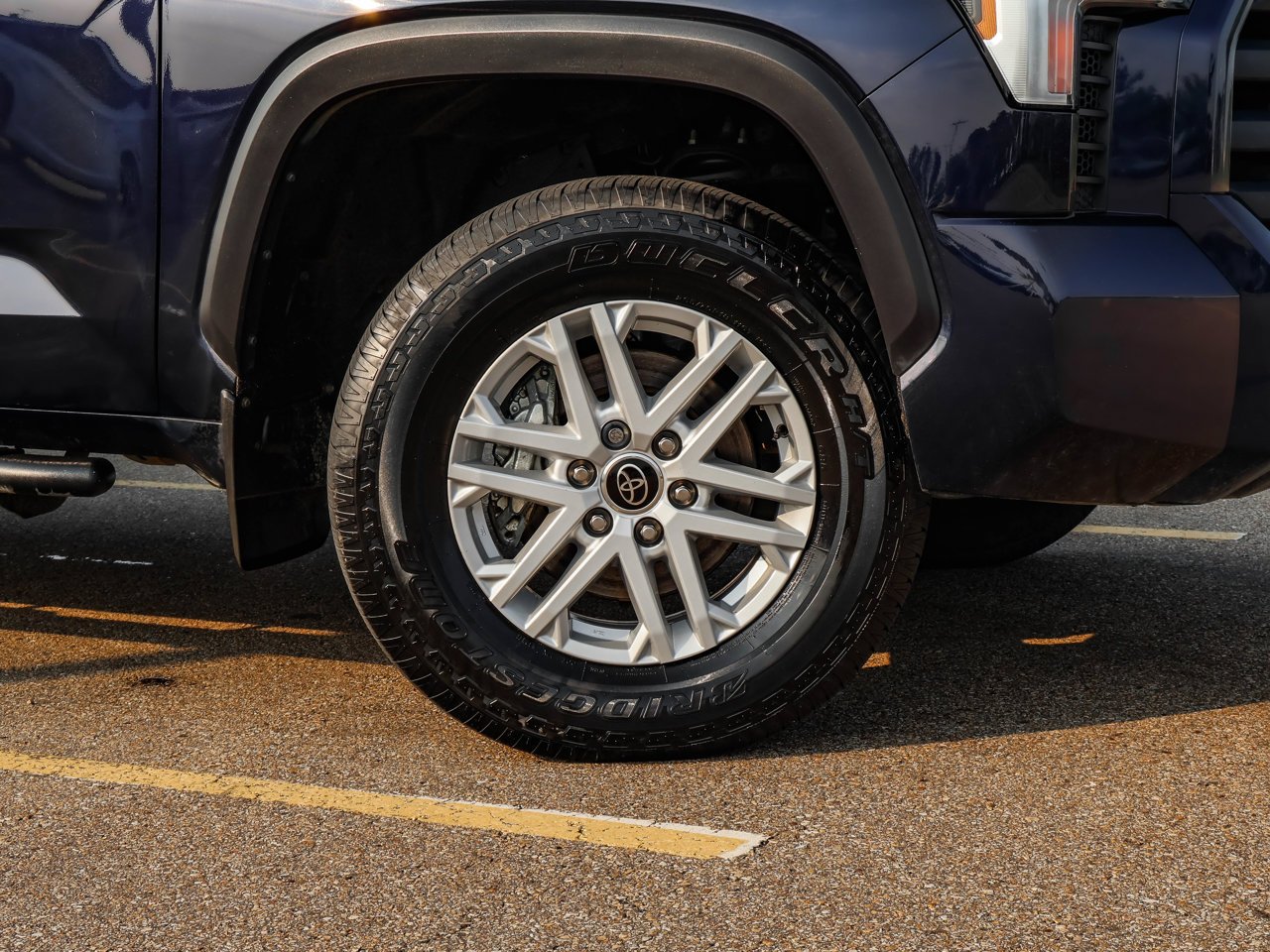 2023 Toyota Tundra 4x4 Crewmax SR Blue Sherwood Park - photo #10