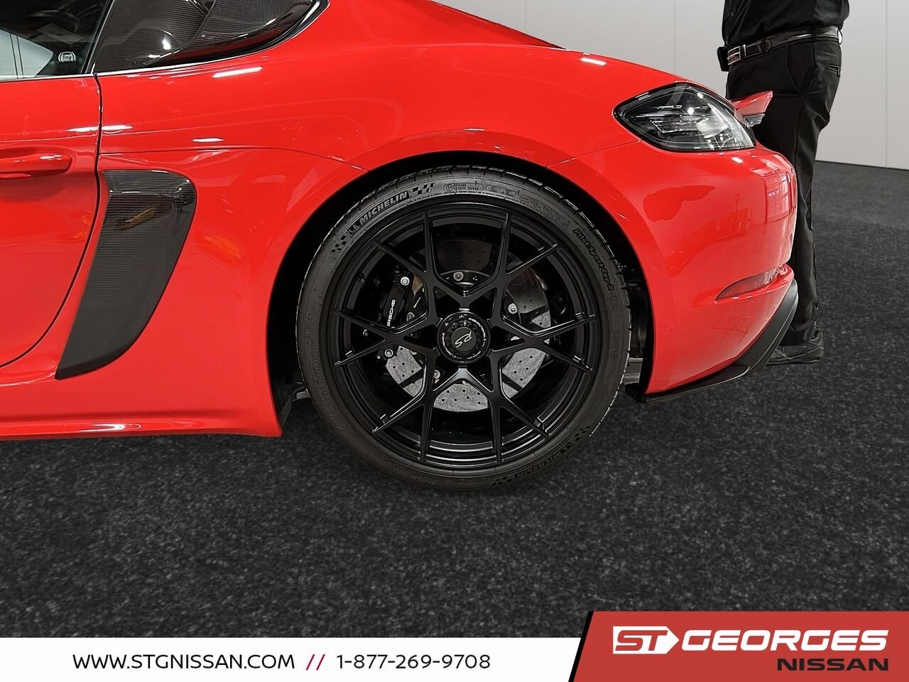 Porsche 718 Cayman 2024 Rouge Saint-Georges - photo #6