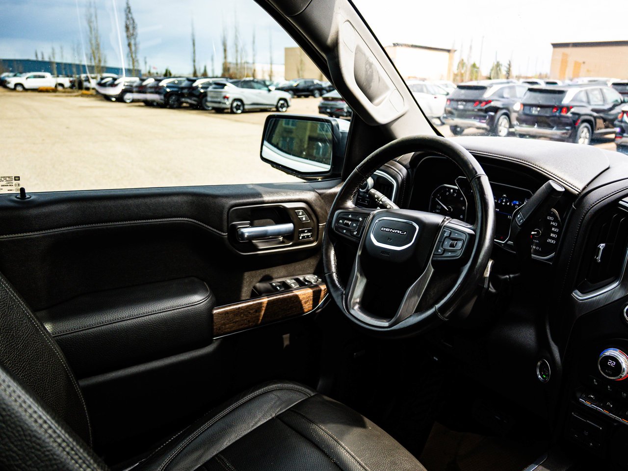 2021 GMC Sierra 1500 4WD Crew Cab 147 Denali White Sherwood Park - photo #35