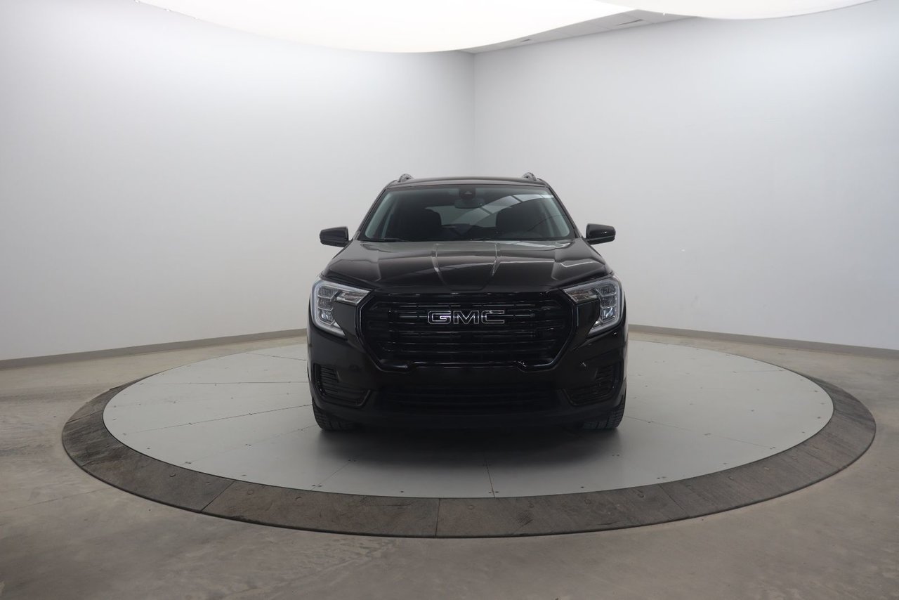 GMC Terrain NIV 3GKALTEV8NL215917 2022 Noir Baie-Comeau - photo #1