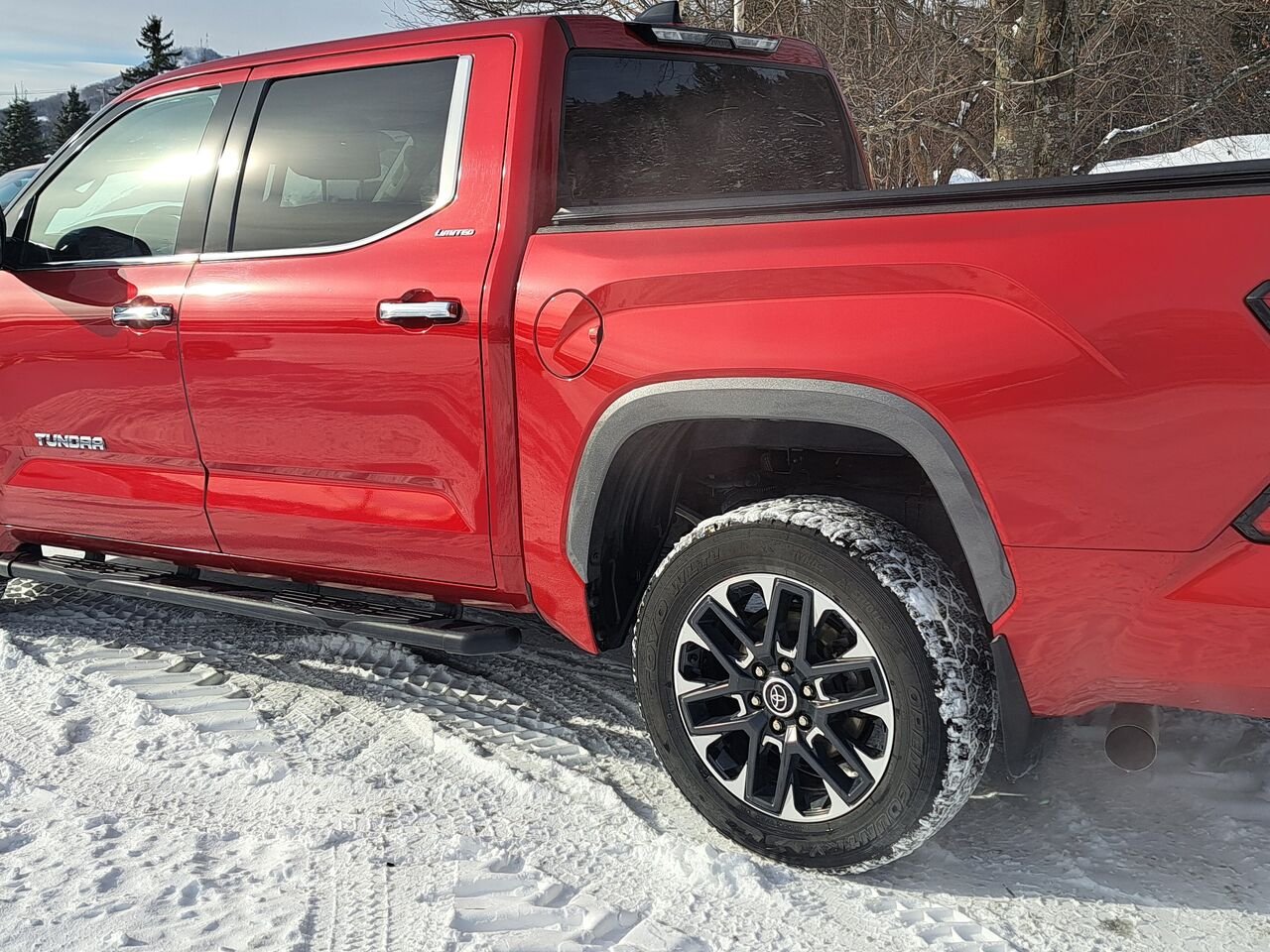 2023 Toyota Tundra Limited CrewMax 4x4 Supersonic Red Lac-Etchemin - photo #2